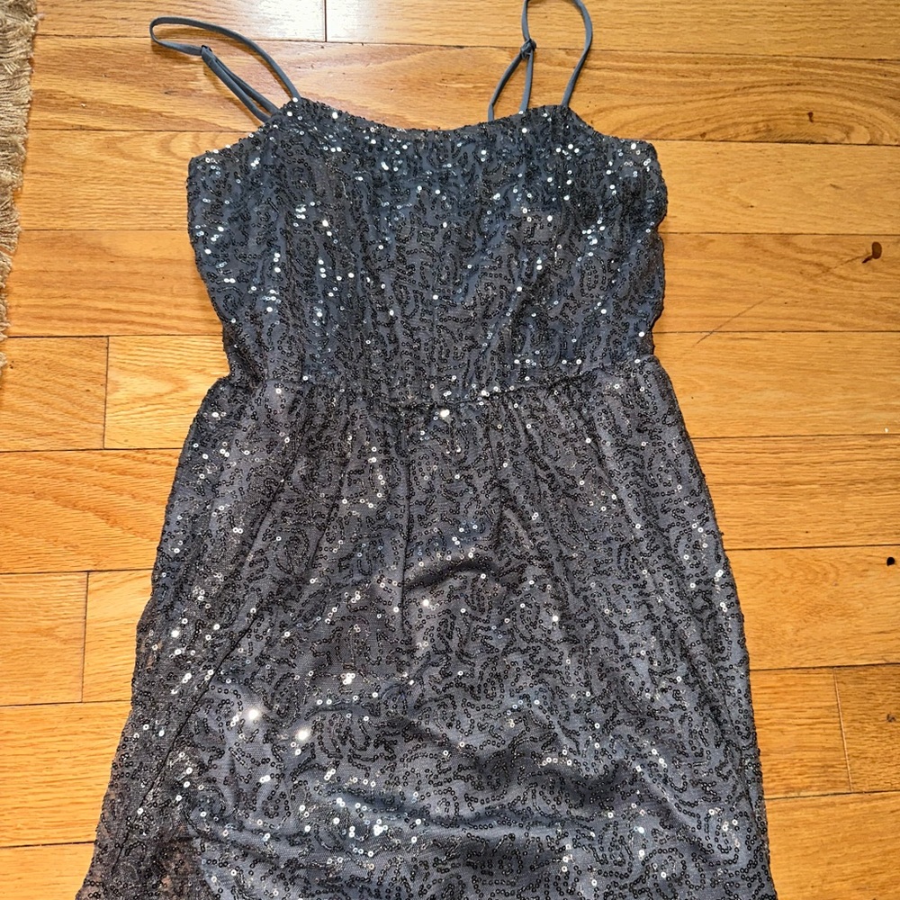 Issi Grey Sequence Dress size M